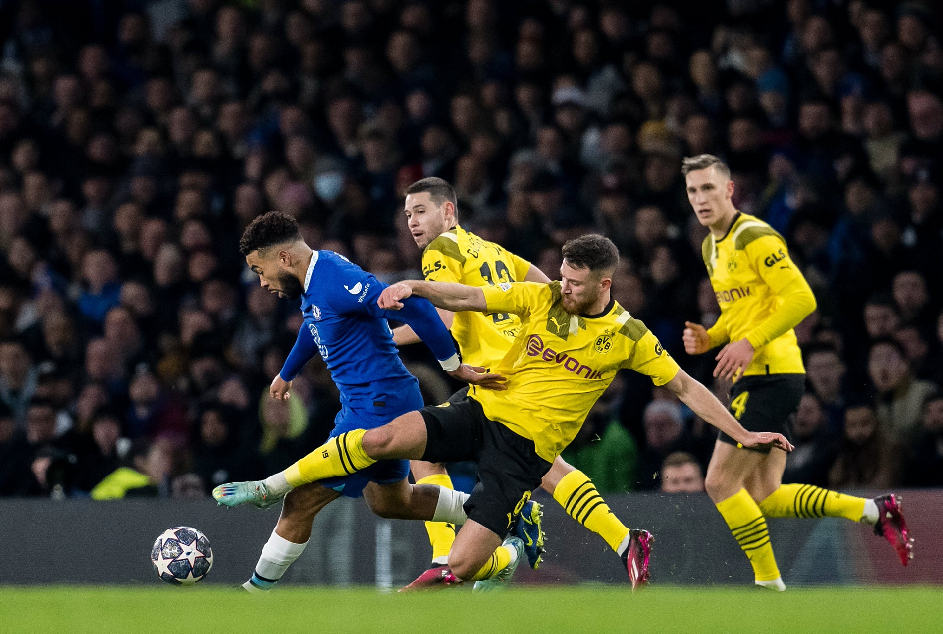 包含多特蒙德主场大胜切尔西,逆转获胜的词条 包含多特蒙德主场大胜切尔西,逆转获胜的词条