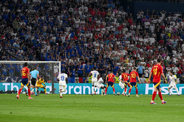 关于欧洲杯预选赛:法国战胜瑞士,晋级强的信息 关于欧洲杯预选赛:法国战胜瑞士,晋级强的信息