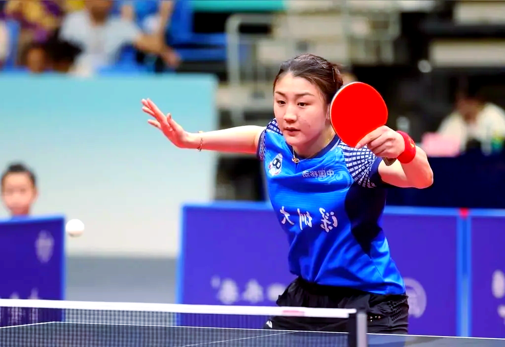 雷火电竞亚洲先驱-关于深圳大学生队员表现抢眼，年轻球员积极备战的信息