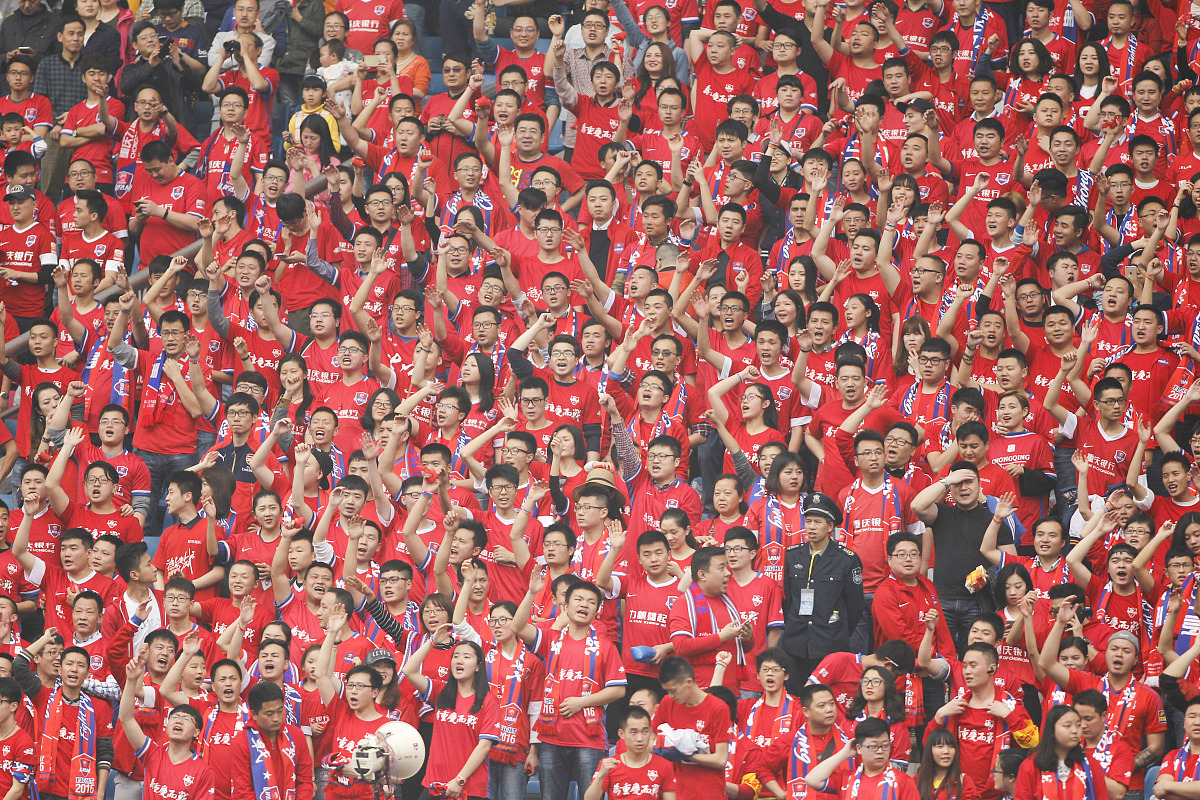 利物浦主场气氛火爆，助球队击败对手