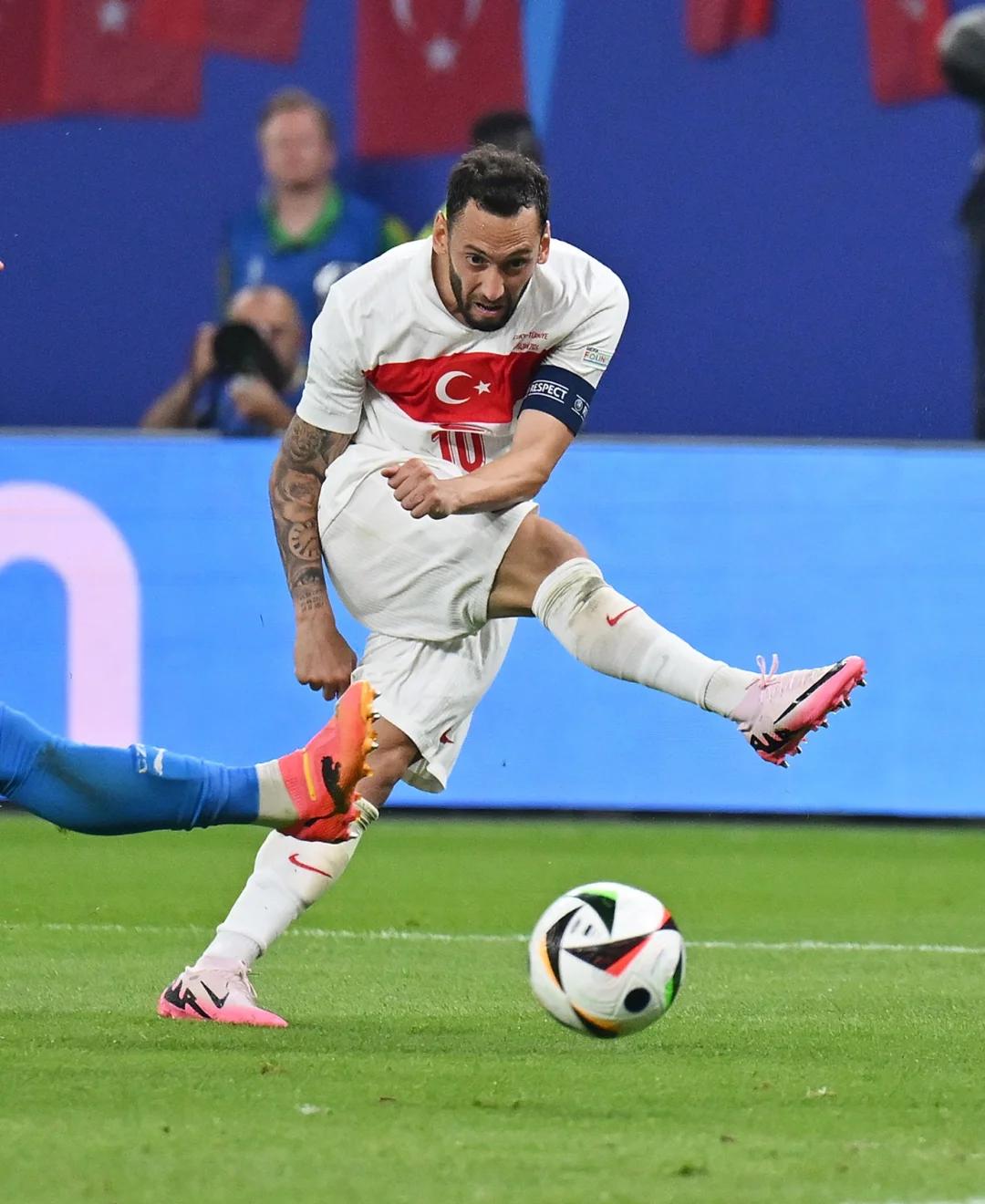 葡萄牙淘汰捷克,成功晋级欧锦赛 葡萄牙淘汰捷克,成功晋级欧锦赛