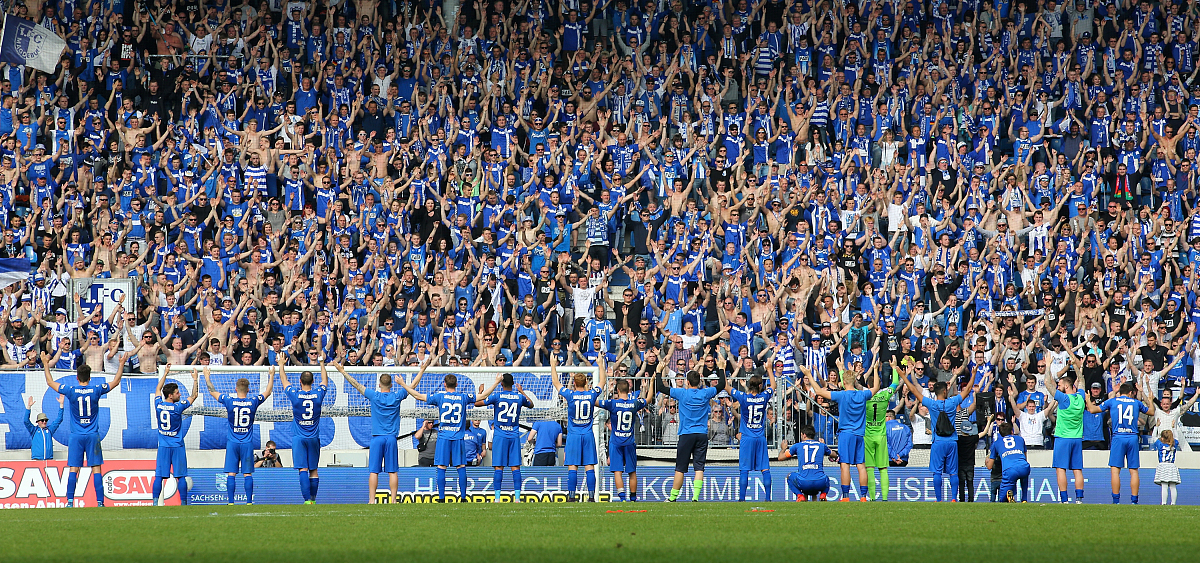 雷火电竞-国际米兰主场迎战亚特兰大，胜利将近在咫尺