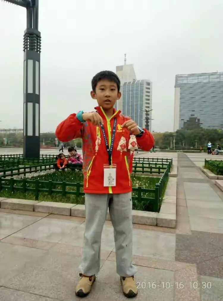 雄鹰球员展现火力,领队取得胜利 雄鹰球员展现火力,领队取得胜利