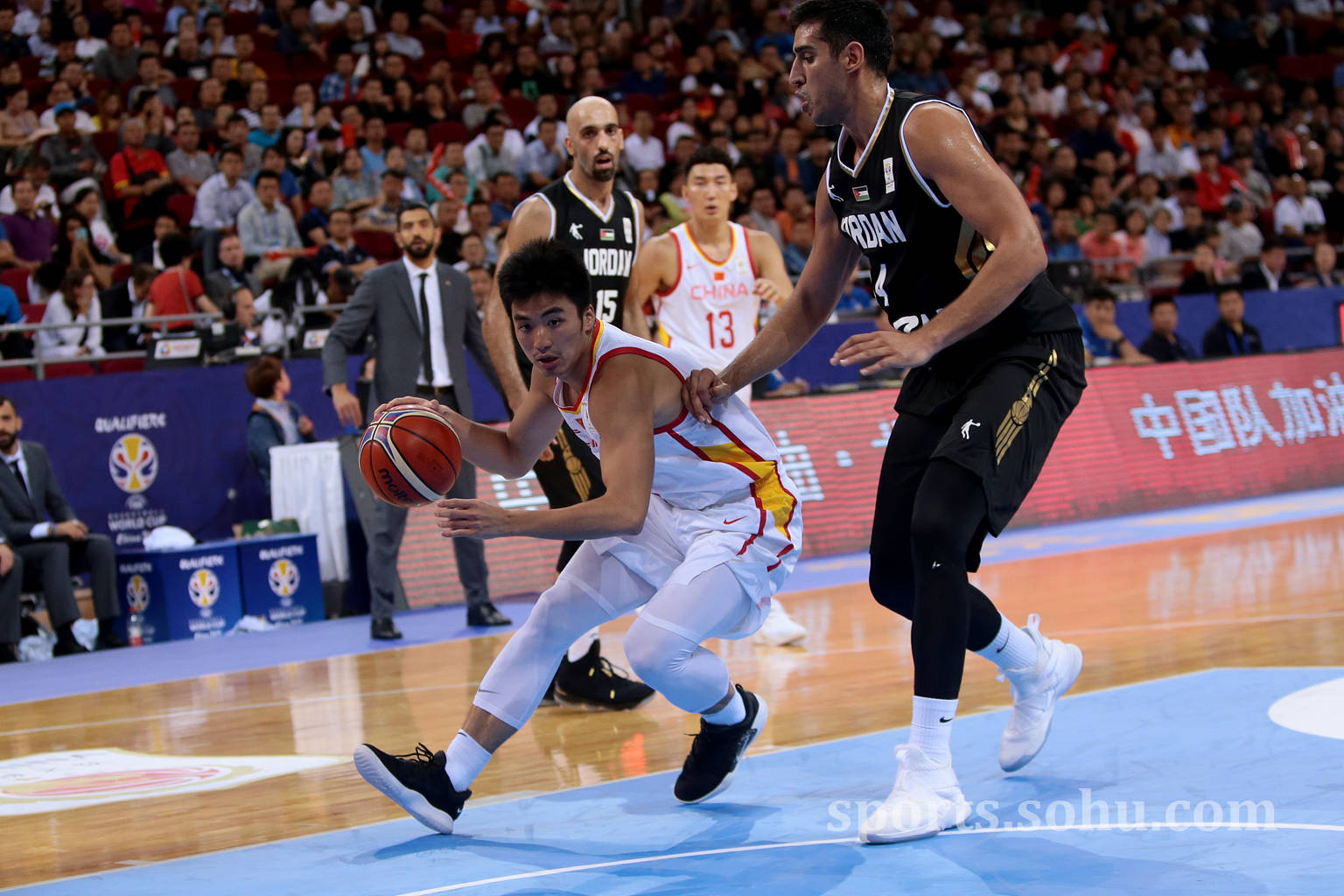 中国队逆转印度队，黄鸭组合状态火热的简单介绍