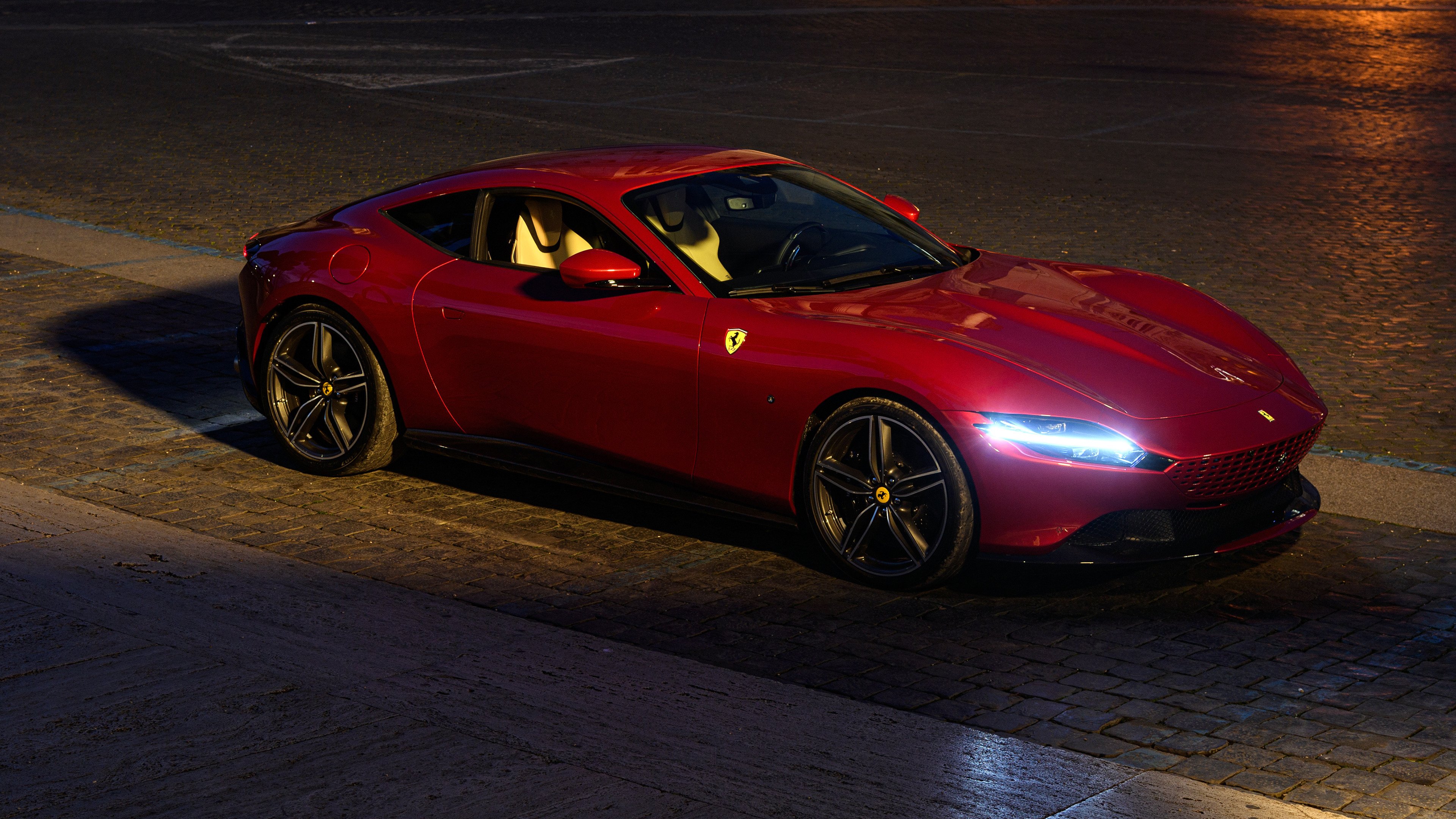 跨界接管，哈兰德在F1揭幕战上演进球式超车，几内亚足球基因突变震惊波兰