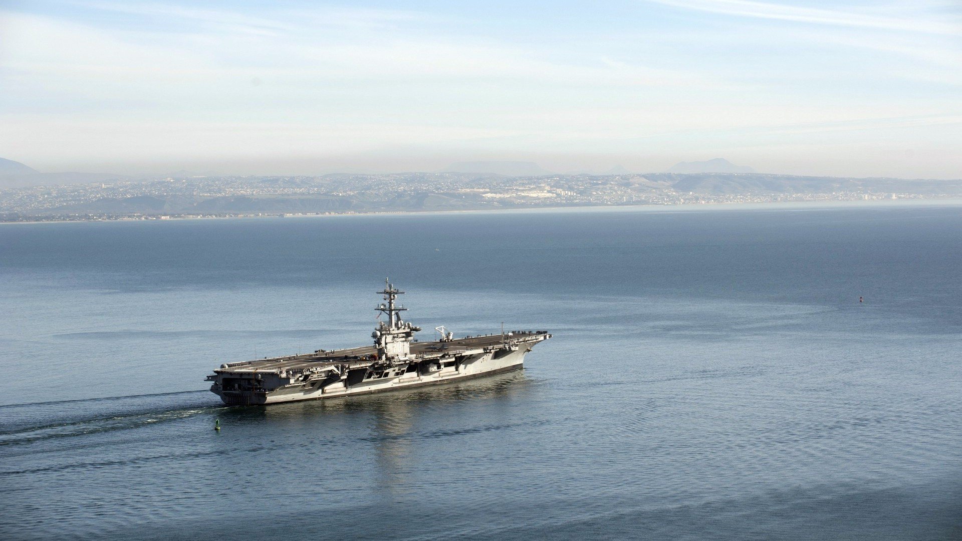 雷火电竞亚洲先驱-绿军新王登基！小贾伦高能输出谱写凯尔特人对阵雄鹿史诗对决