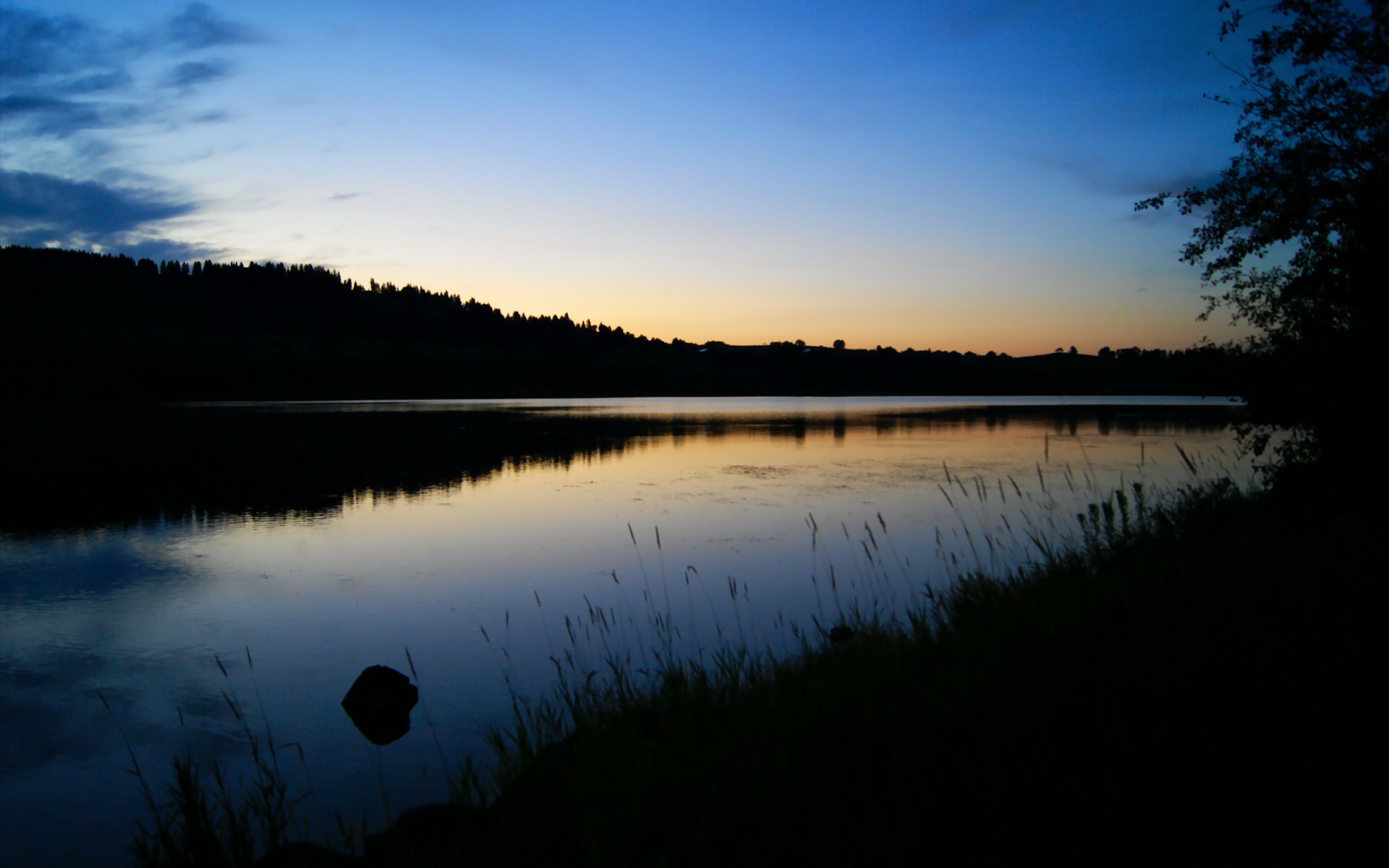 百年封锁与一代传奇，足球的昨天与今天