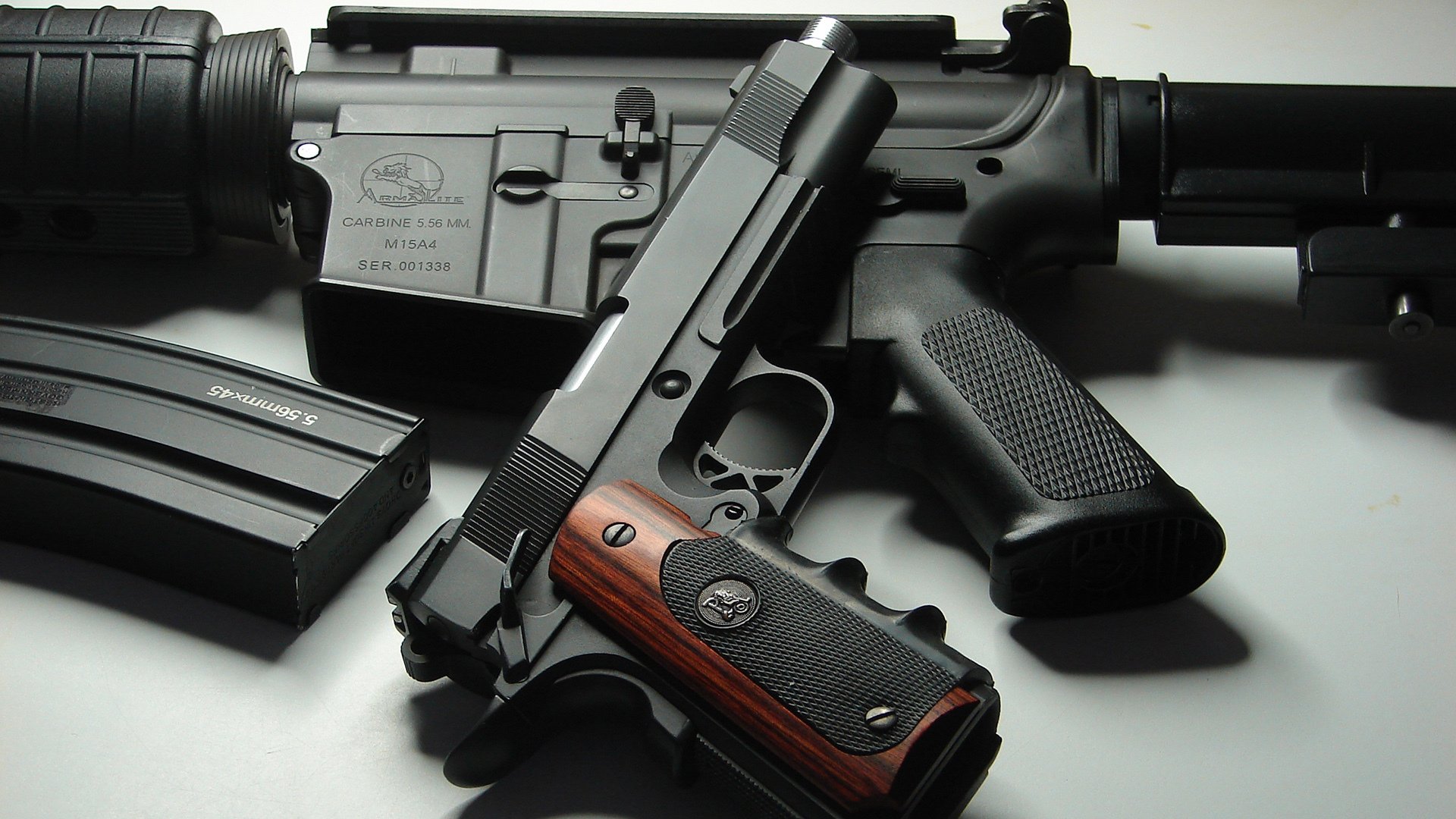 冰与火之歌，爱德华兹的冷静焰火点燃鹈鹕关键胜利