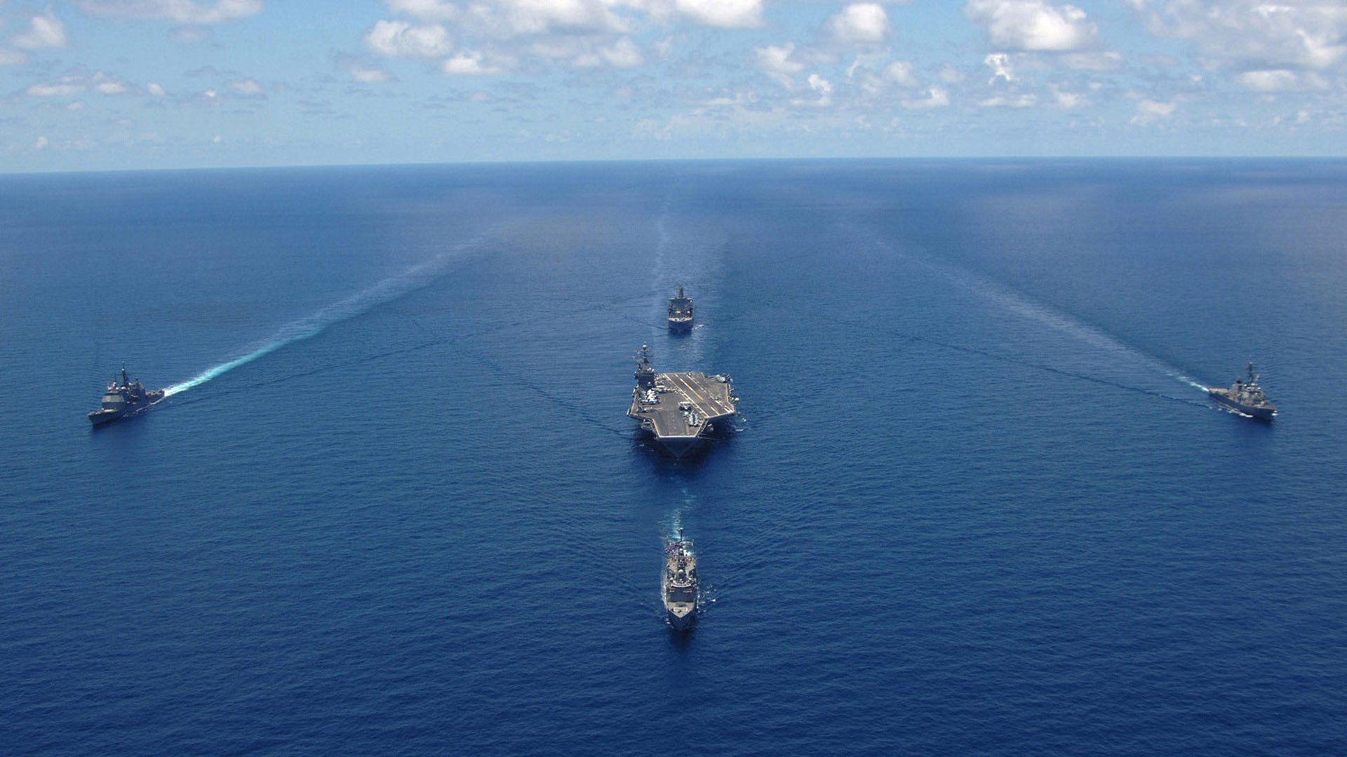 赛道与绿茵的共鸣，当F1领跑集团遇上黄色闪电