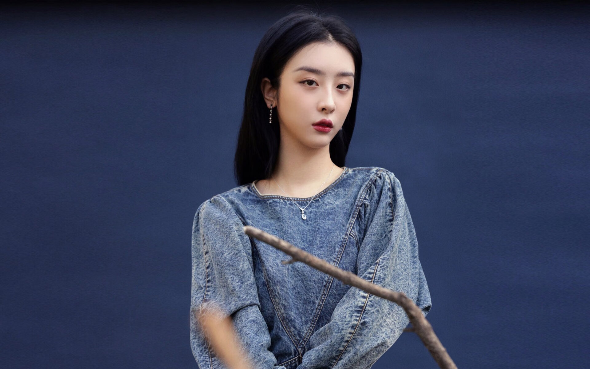 雷火电竞app-蓝衣孤星，吉鲁的最后一舞，为厄瓜多尔点亮2026世界杯八分之一决赛的奇迹之光